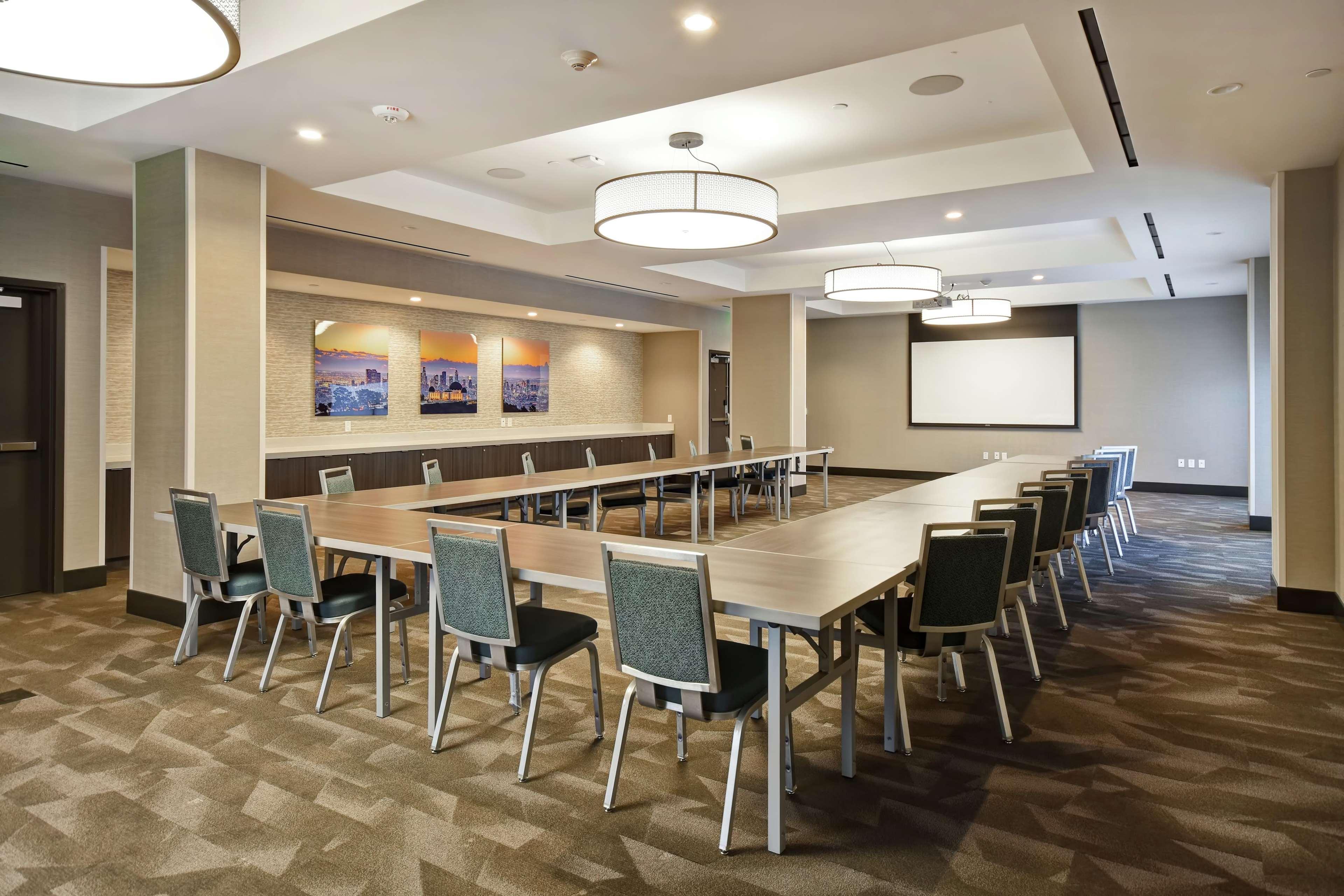 Home2 Suites By Hilton Los Angeles Montebello Bagian luar foto